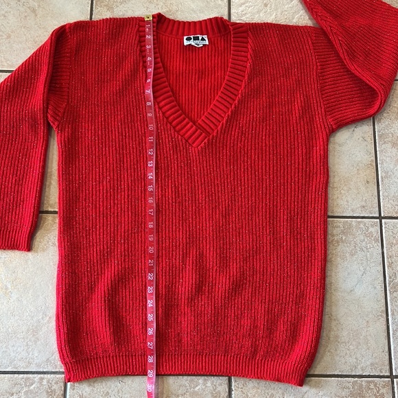 Vintage 90s Made in USA Objectivity Red V-neck Sweater, Sz Large - Picture 7 of 8